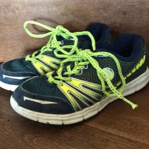 Xersion boys shoes. Size 13. Seahawks colors.